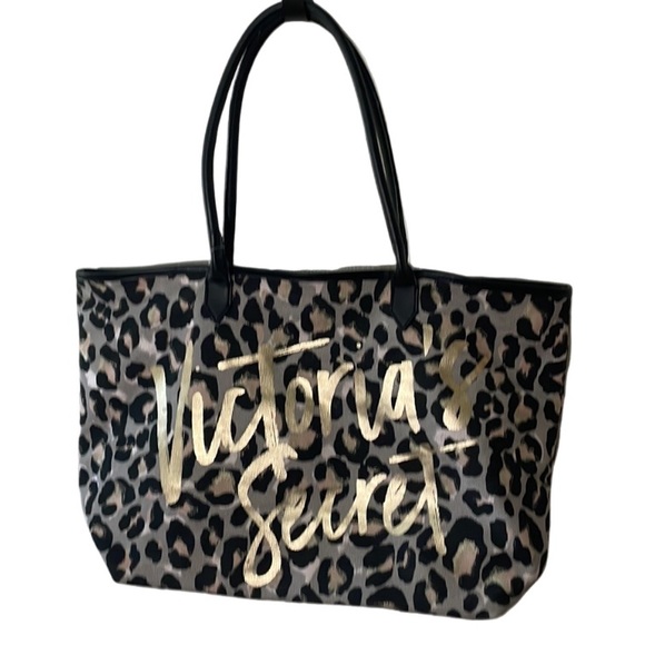 Victoria's Secret Handbags - NWT Victoria’s Secret - Large Gray Leopard Tote Bag